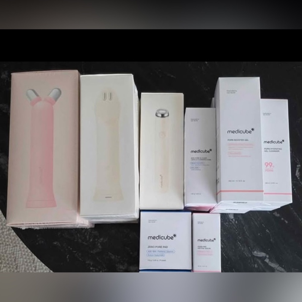 Medicube Skincare
Medicube Bundle  BRAND NEW SEALED